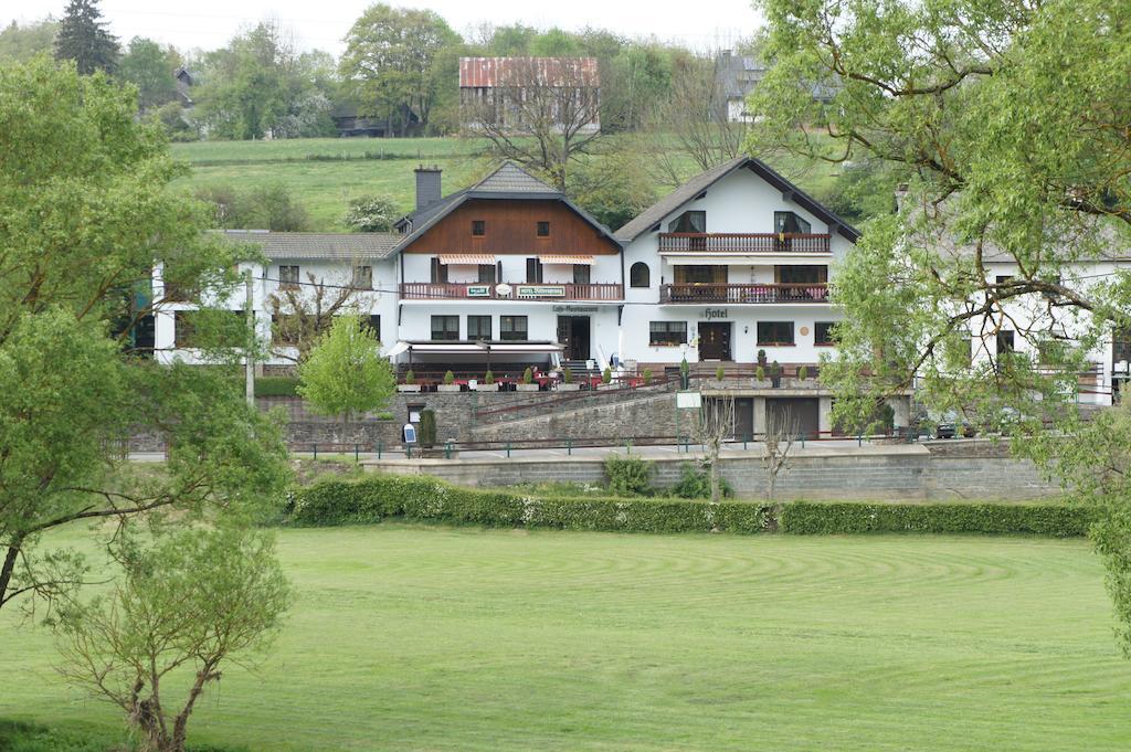 Hotel Rittersprung Ouren Exterior foto